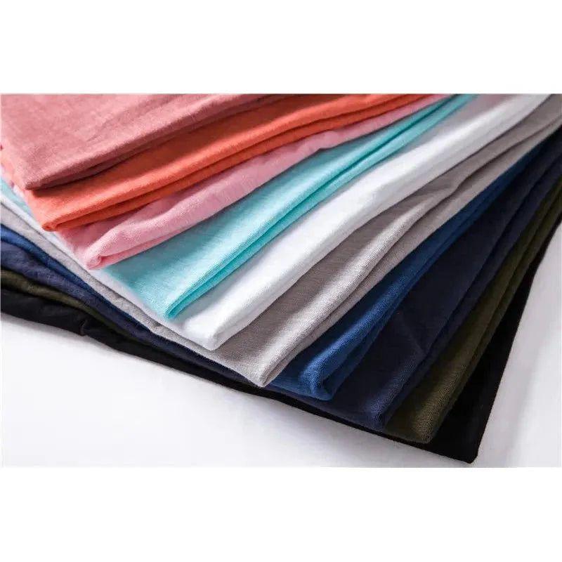 חולצת טריקו צווארון V לגברים בעיצוב אופנתי | ג'סטה שופ | Jesta Shop