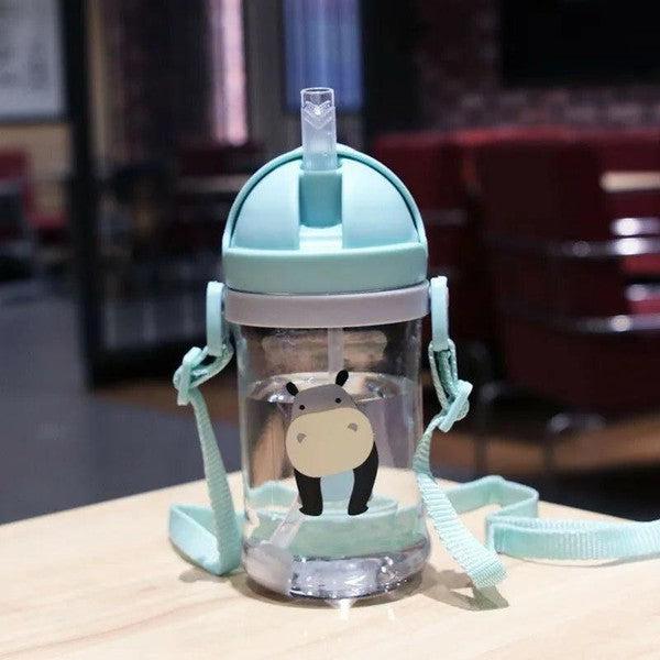 בקבוק שתייה לילדים עם קש ורצועת כתף | ג'סטה שופ | Jesta Shop