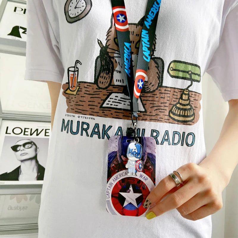 רצועת שרוך לצוואר מחזיק כרטיס עובד בעיצוב גיבורי על | ג'סטה שופ | Jesta Shop