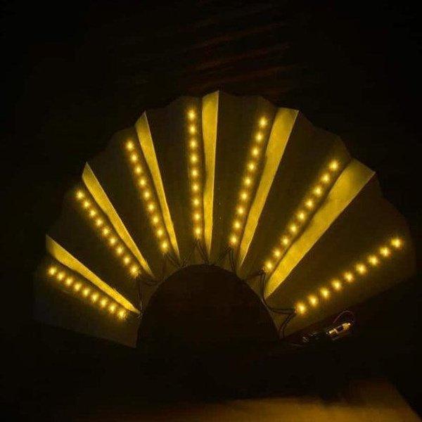 מניפה עם תאורת LED במגוון צבעים | ג'סטה שופ | Jesta Shop