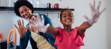 סוף לכינים וללכלוך באוזניים: המדריך המלא לשמירה על היגיינת הקטנטנים | ג'סטה שופ | Jesta Shop