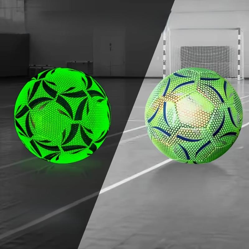 כדור כדורגל זוהר בחושך | ג'סטה שופ | Jesta Shop