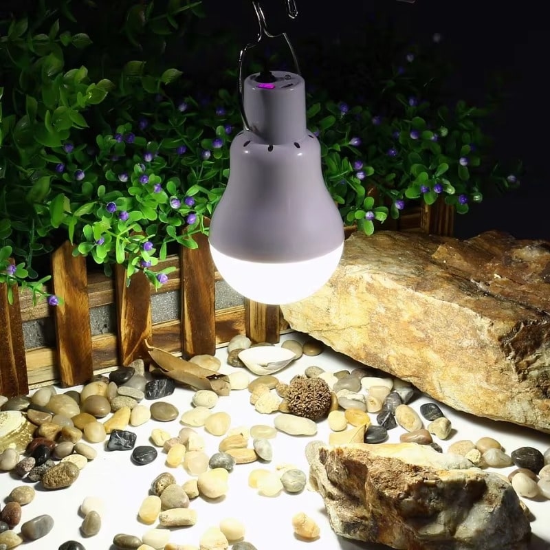 מנורה סולארית ניידת לטיולים ולקמפינג | ג'סטה שופ | Jesta Shop